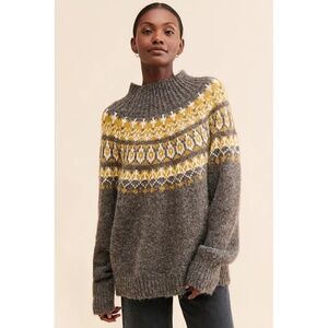 Moon River Gray and Yellow Patterned Sweater